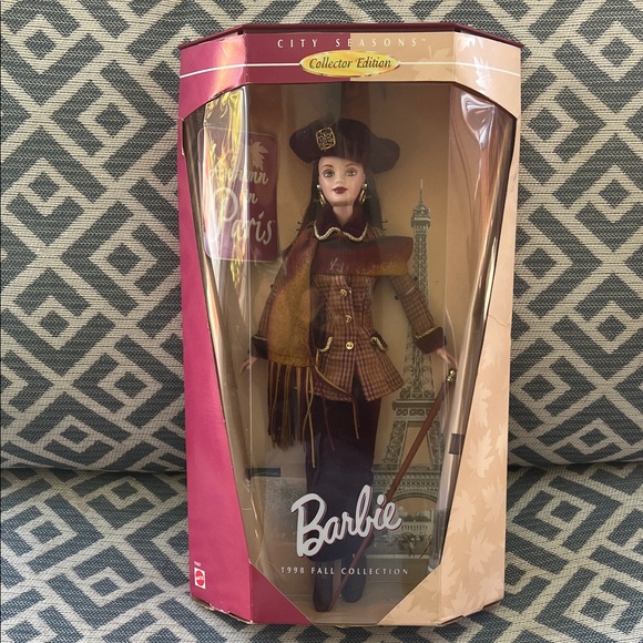 Barbie Autumn In Paris Collector Edition Doll - Picture 1 of 16